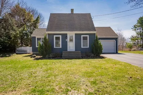 8 Bickford St, Scarborough, ME 04074