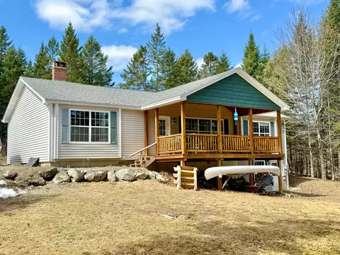 17 Mountain Rd, Oxbow, ME 04764