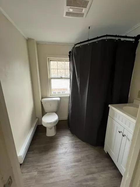 Bath - 99 State St, Millinocket, ME 04462 photo 2 of 4