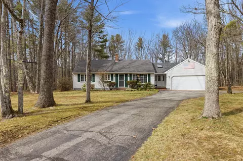 20 Locksmith Ln, Wells, ME 04090