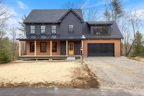 58 Woodbrey Ln, Standish, ME 04084