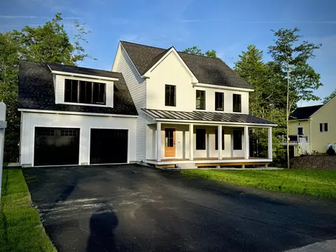 60 Woodbrey Ln, Standish, ME 04084