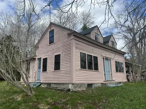 193 Coastal Rd, Brooksville, ME 04617