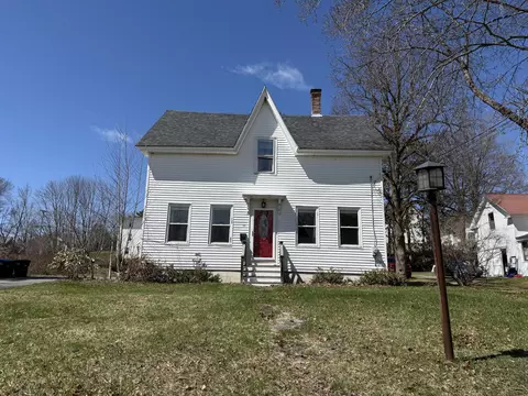 37 Hamlin St, Orono, ME 04473