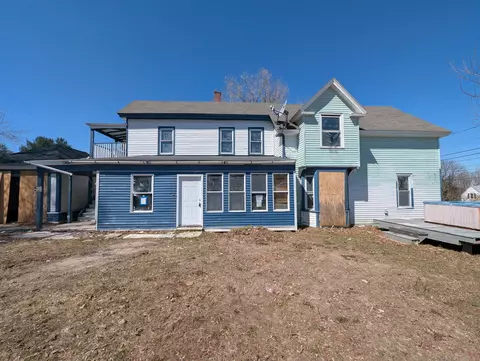 113 7th St, Auburn, ME 04210