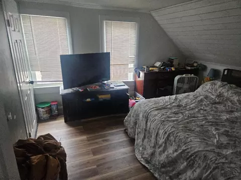 Bedroom - 106 Main St, Dexter, ME 04930 photo 1 of 2