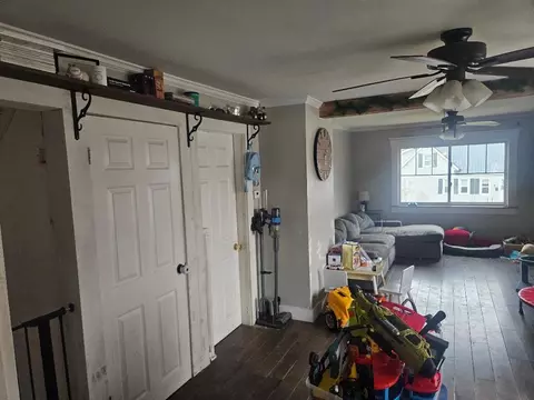 Entry Way - 106 Main St, Dexter, ME 04930 photo 2 of 6