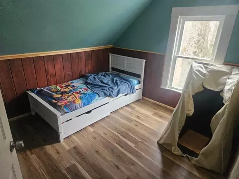 Bedroom - 106 Main St, Dexter, ME 04930 photo 2 of 2