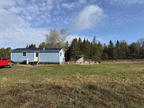 946 Main St, Springfield, ME 04487