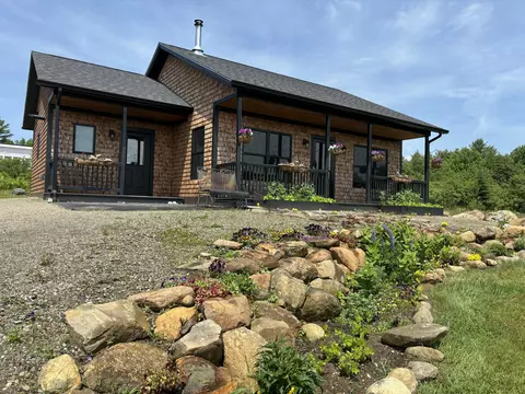 32 Sandy Ridge Ln, Searsport, ME 04974