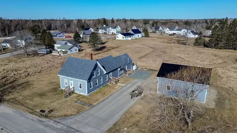 10 Frye St, Harrington, ME 04643