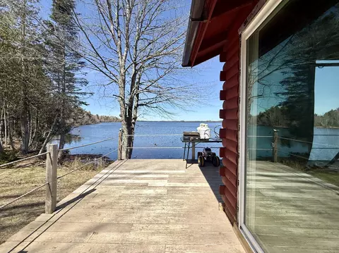 38 Lamb Farm Rd, Baileyville, ME 04694