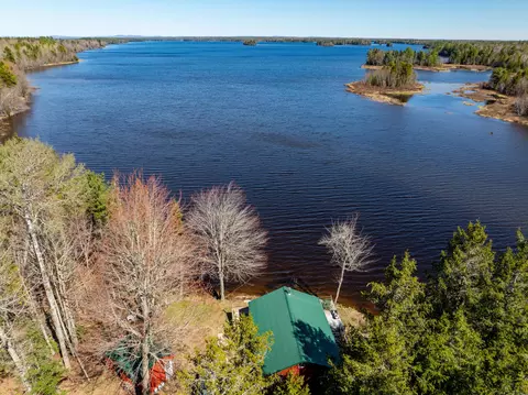 38 Lamb Farm Rd, Baileyville, ME 04694