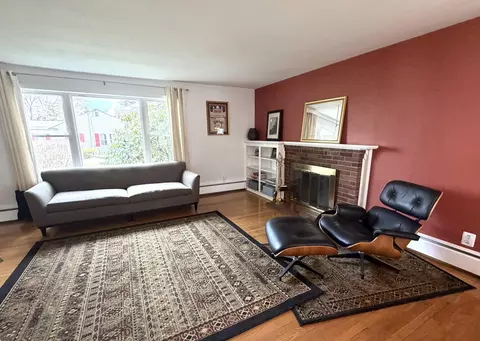 Living - 123 Fifteenth St, Bangor, ME 04401 photo 3 of 6