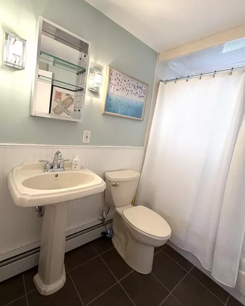 Bath - 123 Fifteenth St, Bangor, ME 04401 photo 1 of 6