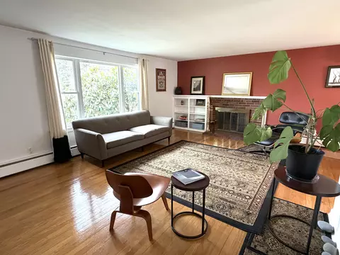 Living - 123 Fifteenth St, Bangor, ME 04401 photo 6 of 6