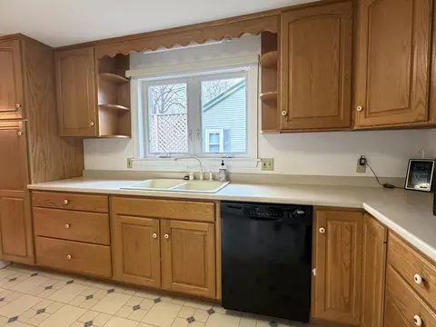 Kitchen - 123 Fifteenth St, Bangor, ME 04401 photo 6 of 7