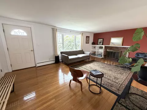 Living - 123 Fifteenth St, Bangor, ME 04401 photo 5 of 6