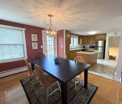 Dining - 123 Fifteenth St, Bangor, ME 04401 photo 2 of 6