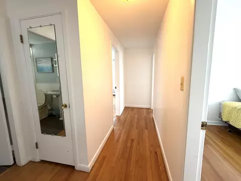 Entry Way - 123 Fifteenth St, Bangor, ME 04401 photo 3 of 4