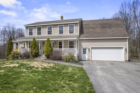 8 Elliott Rd, Gorham, ME 04038