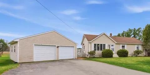 136 Stirling Rd, Warren, ME 04864