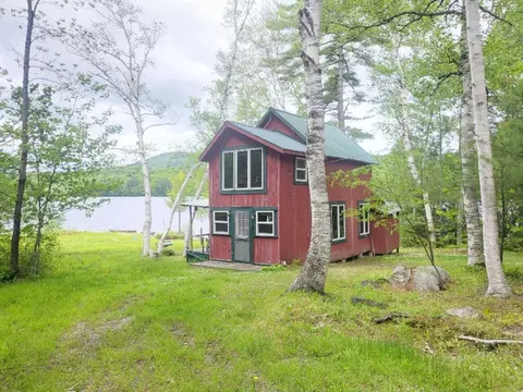 16 Mellen Ln, Wilton, ME 04294