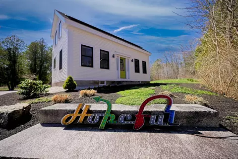 18 Greely Rd, Cumberland, ME 04021