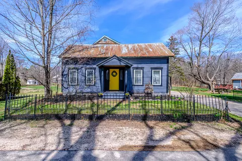 528 Main St, Bridgton, ME 04009