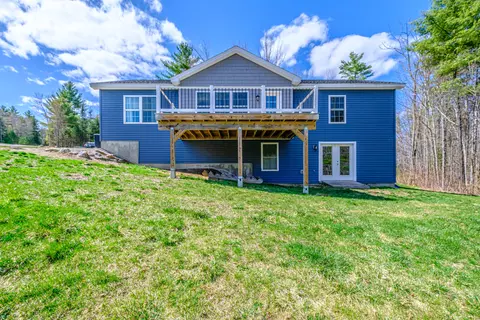 21 Overlook Dr, Norway, ME 04268