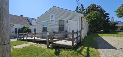 11 Free St, Machias, ME 04654