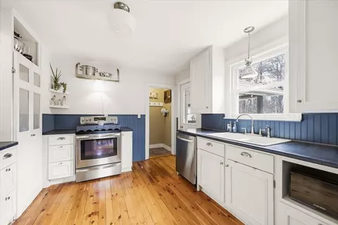 Kitchen - 42 Narragansett St, Gorham, ME 04038 photo 3 of 4