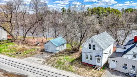 50 5254 Water St, Fairfield, ME 04937