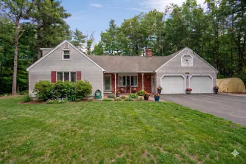 55 Pine Hill Cemetery Rd, Wells, ME 04090