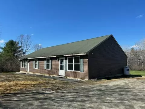 569 Stanley Rd, Winthrop, ME 04364