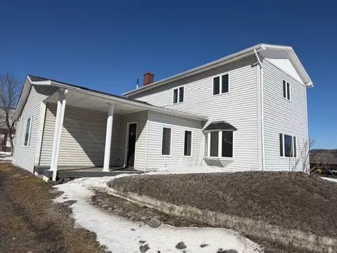 586 Main St, Madawaska, ME 04756