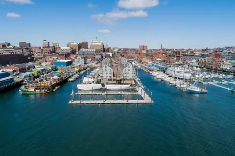 603 Chandlers Wharf #603, Portland, ME 04101
