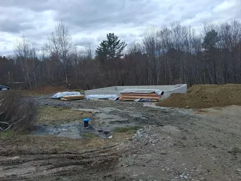 1122 Post Rd, Bowdoinham, ME 04008