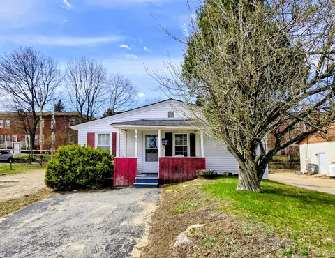 213 Waldo St, Rumford, ME 04276