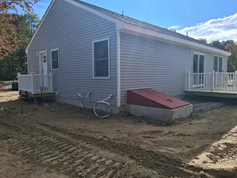 Exterior - 1124 Post Rd, Bowdoinham, ME 04008 photo 3 of 5