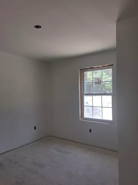 Bedroom - 1124 Post Rd, Bowdoinham, ME 04008 photo 1 of 2