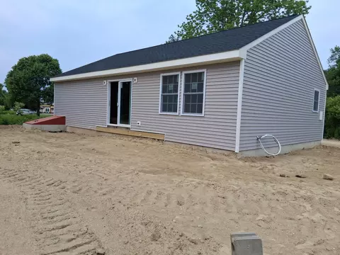 1124 Post Rd, Bowdoinham, ME 04008