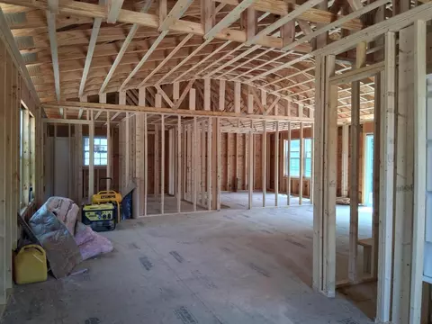 Entry Way - 1124 Post Rd, Bowdoinham, ME 04008 photo 2 of 3