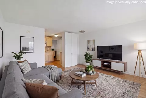 35 Main St #8, Ogunquit, ME 03907