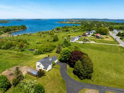 253 County Rd, Lubec, ME 04652