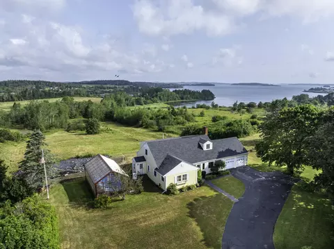 253 County Rd, Lubec, ME 04652
