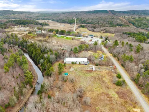 27 Hawes Bridge Rd, Prospect, ME 04981