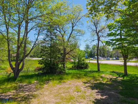 625 Bath Rd, Wiscasset, ME 04578