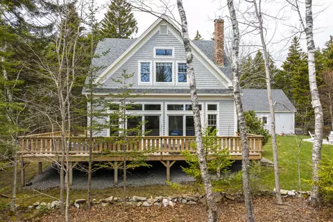 42 Pumpkin Cove Rd, New Harbor, ME 04554