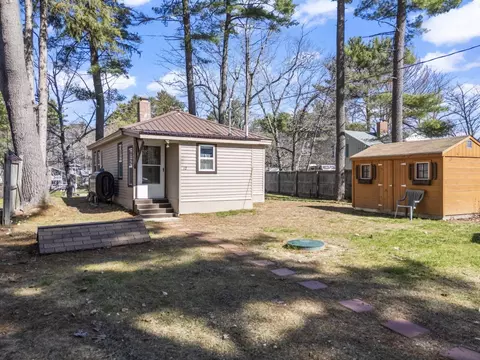 Exterior - 12 Shore Rd, Windham, ME 04062 photo 2 of 11